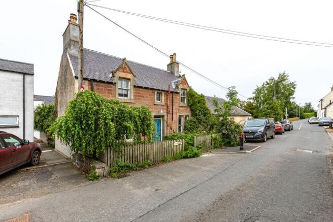 4 bed property, in Lilybank West, £199,000