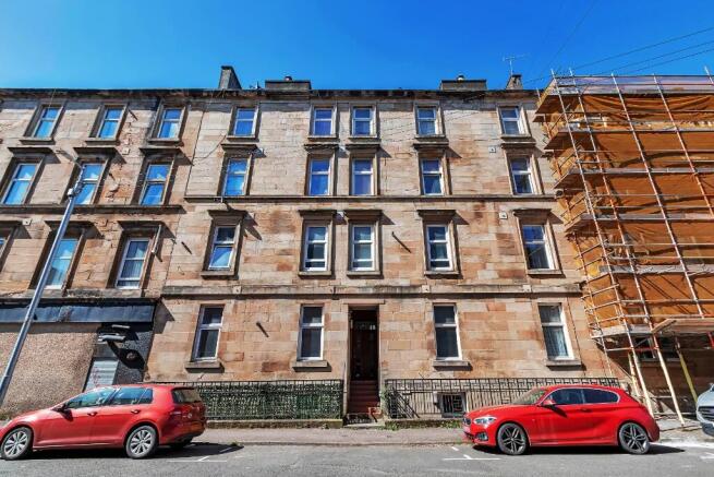 3 bed property, in Pembroke Street, £215,000
