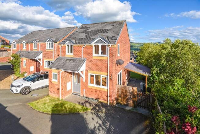 3 bed property, in Acorn Rise, £265,000