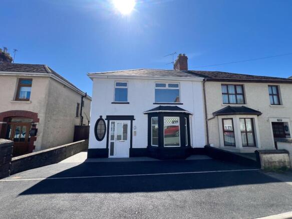 3 bed property, in St. Marie Street, £290,000