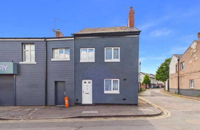 3 bed property, in Bulls Head Lane, £230,000