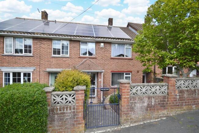 3 bed property, in Redford Walk, £270,000