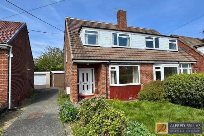 3 bed property, in Ravensbourne Avenue, £265,000