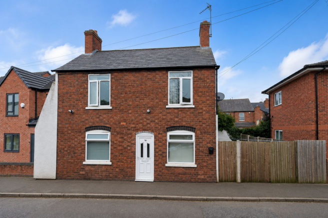 4 bed property, in Bloxwich Road South- Block of Investment Flats, £225,000