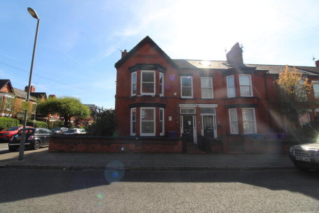 7 bed property, in 44 Arundel Avenue, £350,000
