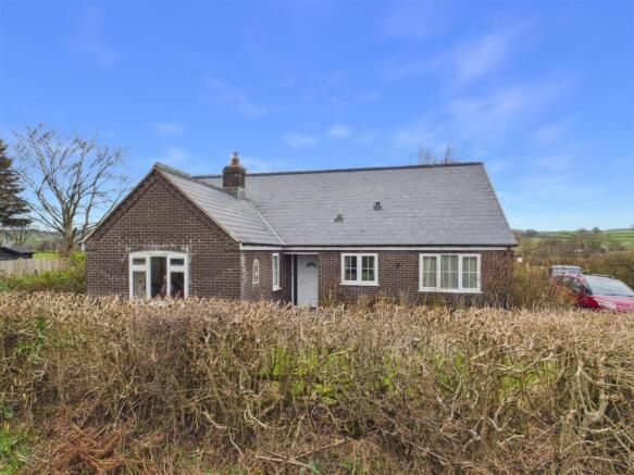 3 bed property, in Ty Bric Du, £340,000