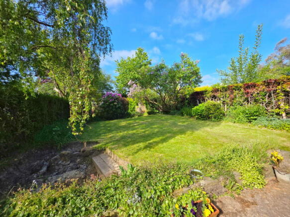 3 bed property, in Vernon Road, £295,000