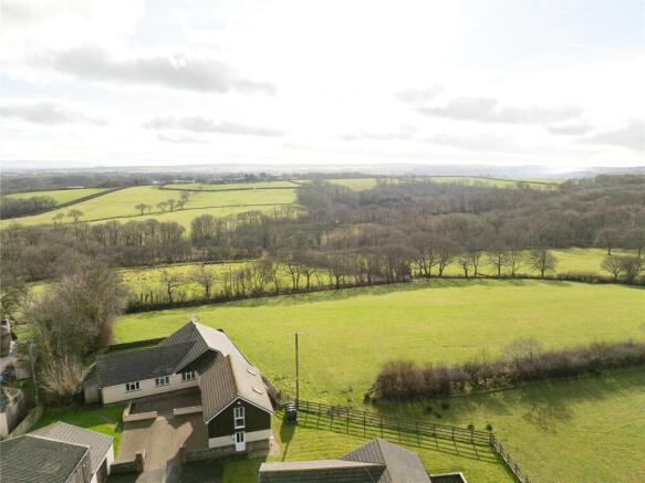 6 bed property, in Highampton, £635,000