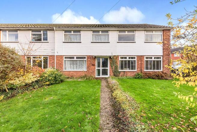 3 bed property, in Hanover Place, £325,000