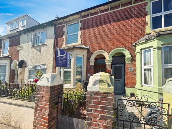 2 bed property, in Powerscourt Road, £270,000