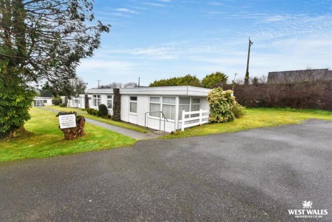 2 bed property, in Roch, £45,000