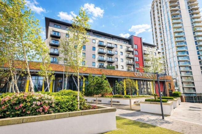 3 bed property, in Denyer Walk, £297,500