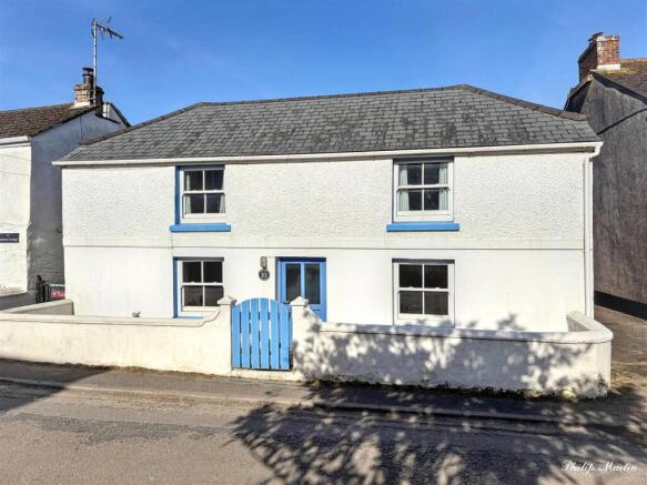 4 bed property, in Churchtown Road, £650,000