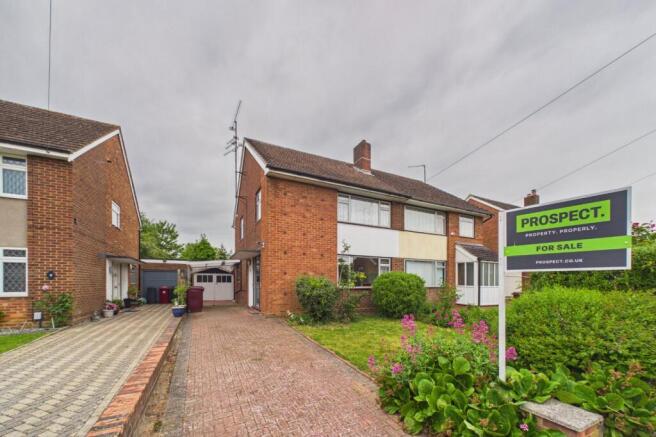 3 bed property, in Shrubland Drive, £400,000