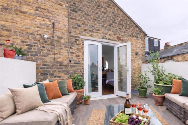 3 bed property, in Stanley Grove, £775,000