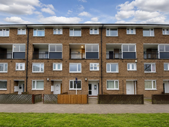 1 bed property, in Wilkins Drive, £45,000