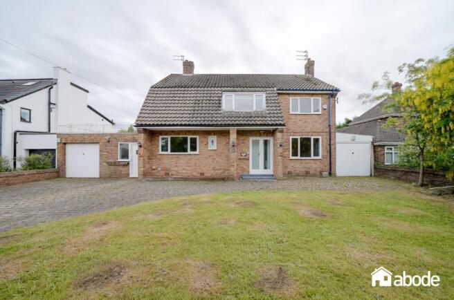 4 bed property, in Prestwick Drive, £650,000