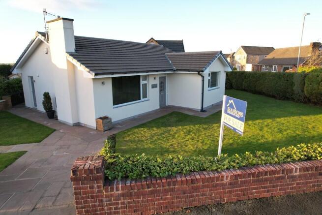 3 bed property, in Barnfield Avenue, £375,000