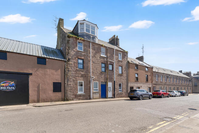 1 bed property, in Baltic Street, £45,000