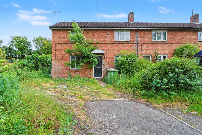 3 bed property, in Glebe Meadow, £100,000