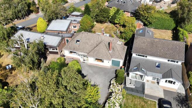 2 bed property, in Oldfield Road, £500,000