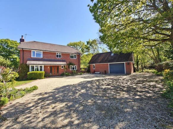 4 bed property, in Collyers Road, £925,000