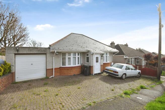 3 bed property, in Ramsay Drive, £400,000