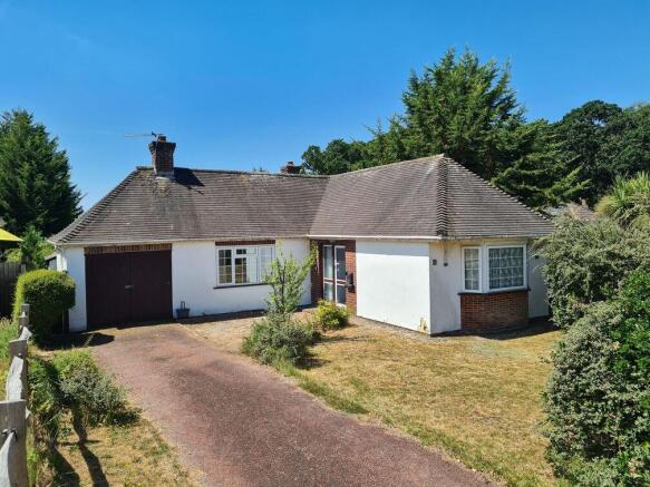 3 bed property, in Rownhams Way, £450,000