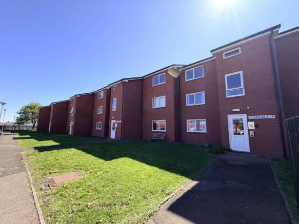 1 bed property, in Lennox Court, £60,000