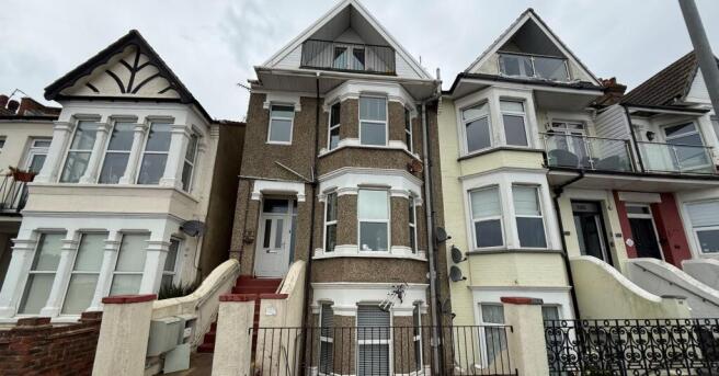 5 bed property, in 120 Eastern Esplanade, £525,000