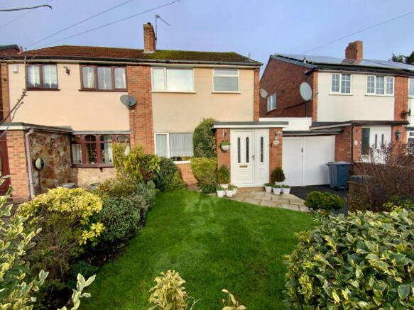 3 bed property, in Penncricket Lane, £230,000