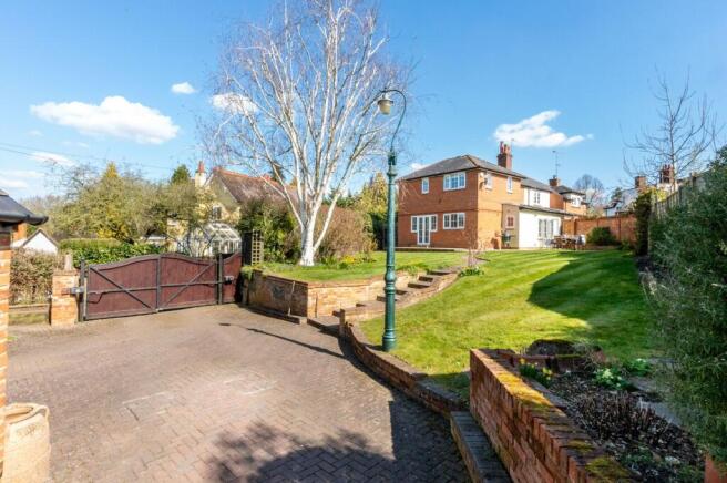 3 bed property, in School Lane, £1,250,000