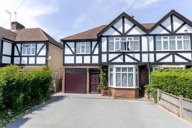 3 bed property, in Ickenham Road, £750,000