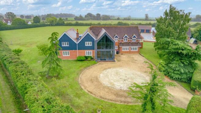 7 bed property, in Fenside Road, £900,000