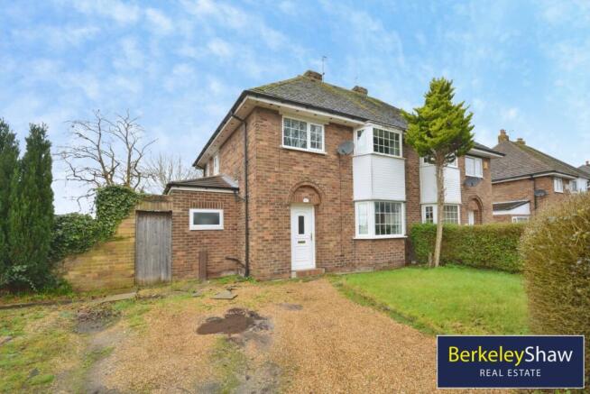 3 bed property, in Whalley Drive, £270,000