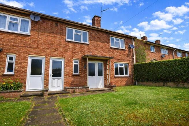 3 bed property, in Boughton Green Road, £225,000