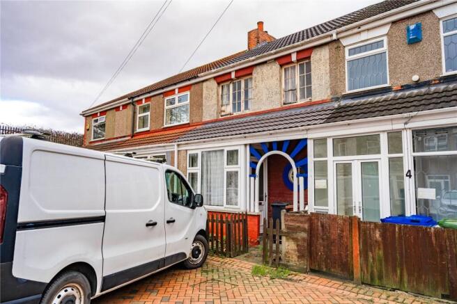 3 bed property, in Bridge Gardens, £32,000