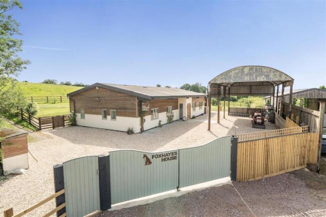 4 bed property, in Honiton, £1,000,000