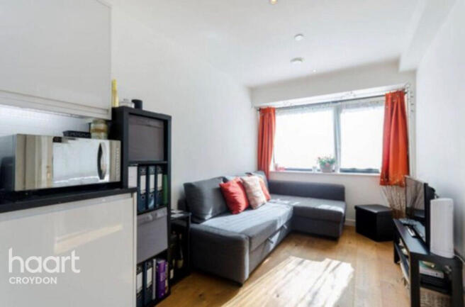 2 bed property, in Scarbrook Road, £260,000