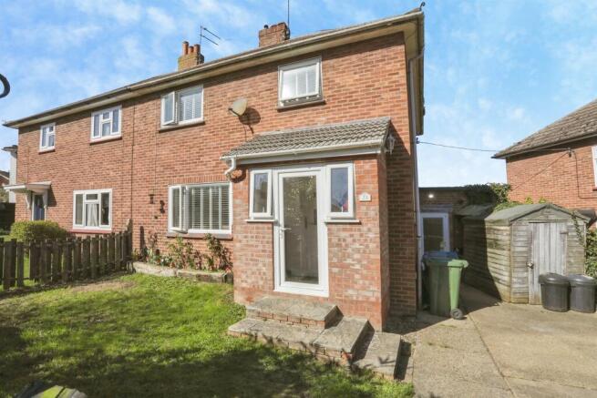 3 bed property, in Saxon Road, £280,000