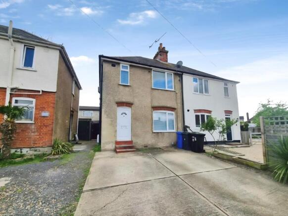 1 bed property, in Matson Road, £115,000