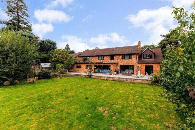 6 bed property, in Holmes Close, £1,850,000