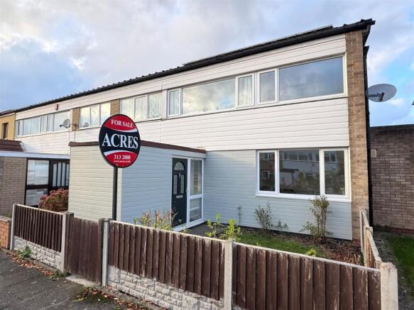 3 bed property, in Ruislip Close, £220,000