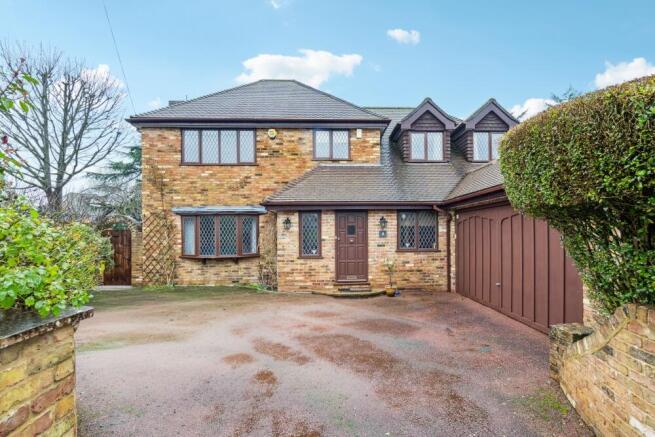 4 bed property, in Llanbury Close, £940,000