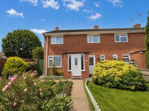 3 bed property, in Brookway, £245,000