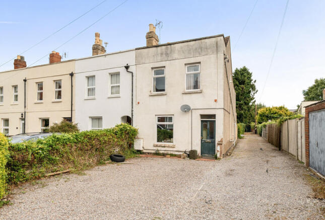 4 bed property, in Edwy Parade, £325,000