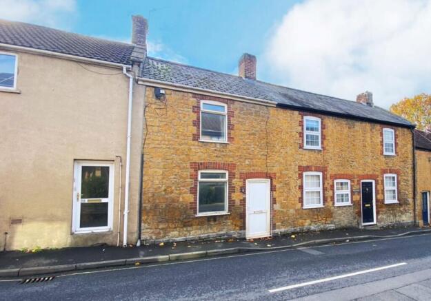 2 bed property, in 27 Station Road, £110,000