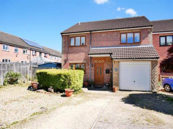 4 bed property, in St. Catherines Close, £359,950