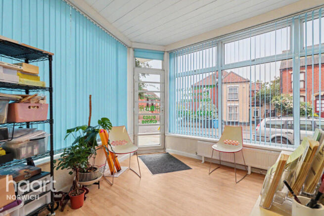 4 bed property, in Silver Road, £270,000