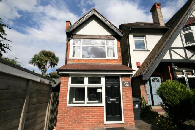 2 bed property, in Argyle Road, £425,000